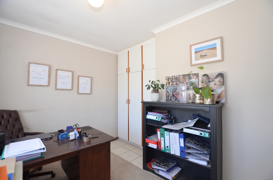 4 Bedroom Property for Sale in Yzerfontein Western Cape